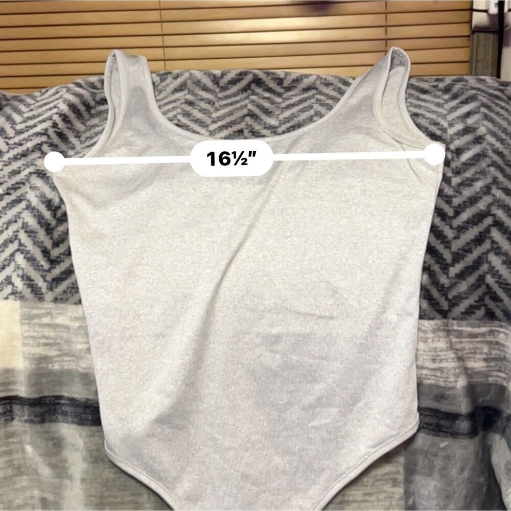 Daisy Gray Ribbed Bodysuit Large Snap Crotch Tank - Picture 9 of 9